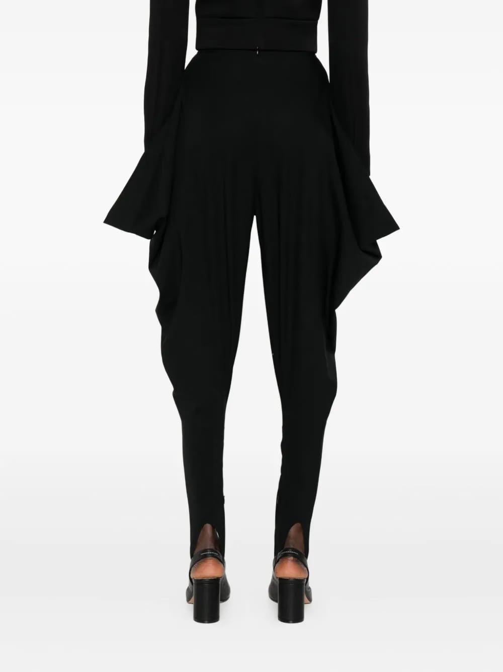 foot-strap stirrup trousers