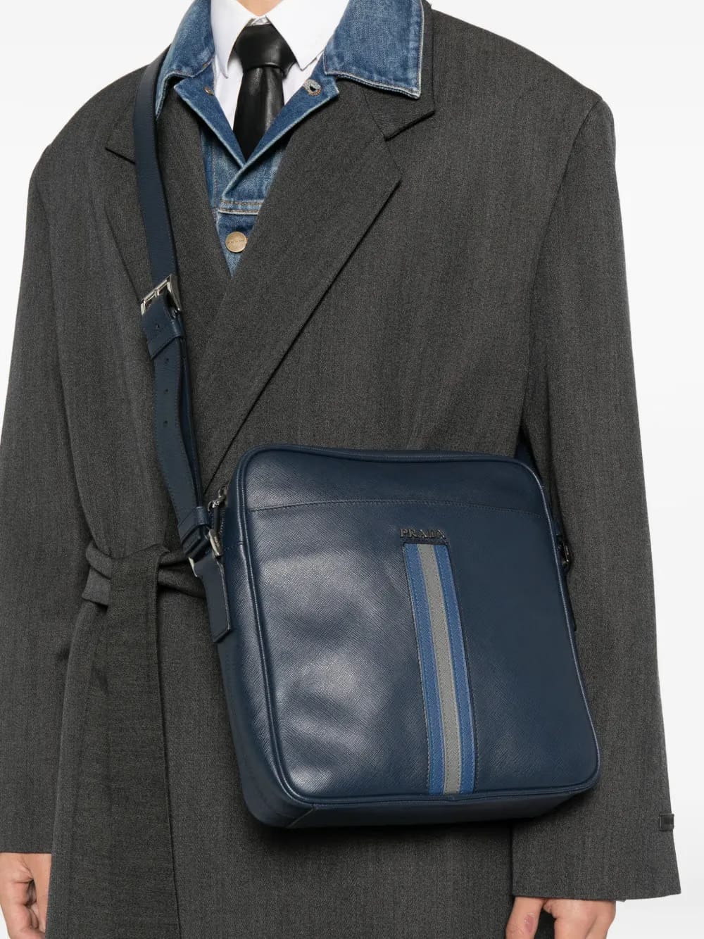2010s stripe-detail messenger bag