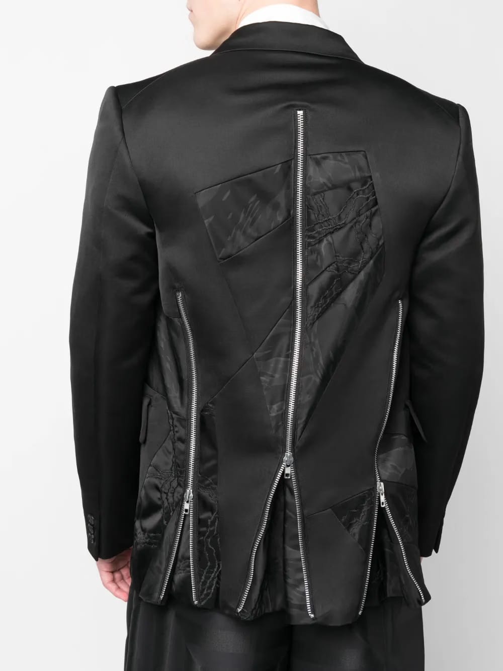 zip-details blazer