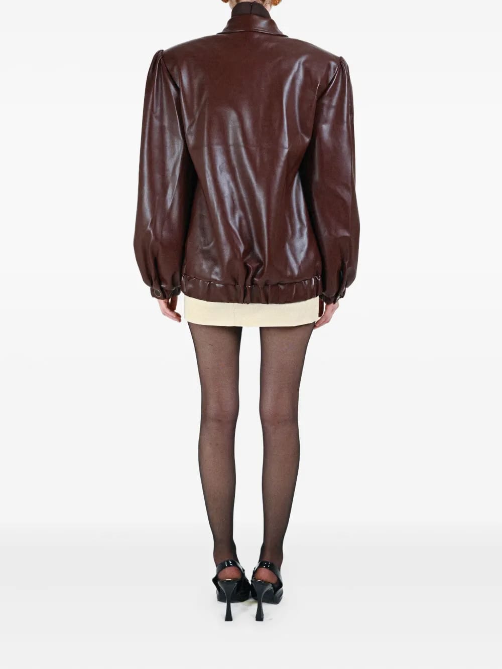 button-fastening collar-pointed jacket