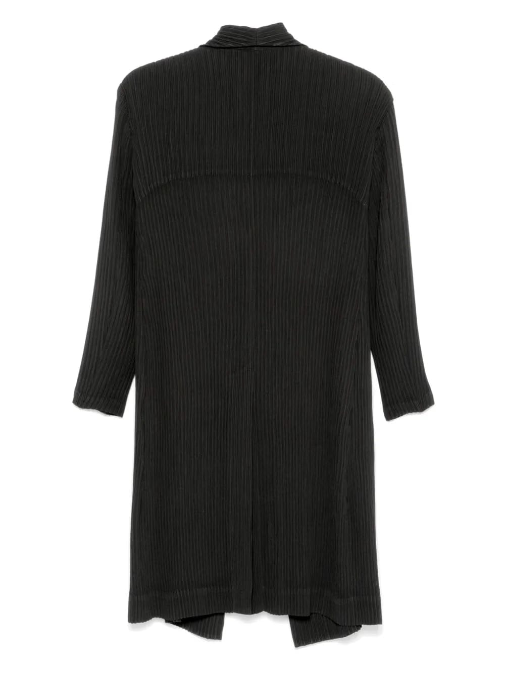 Hatching Pleats coat
