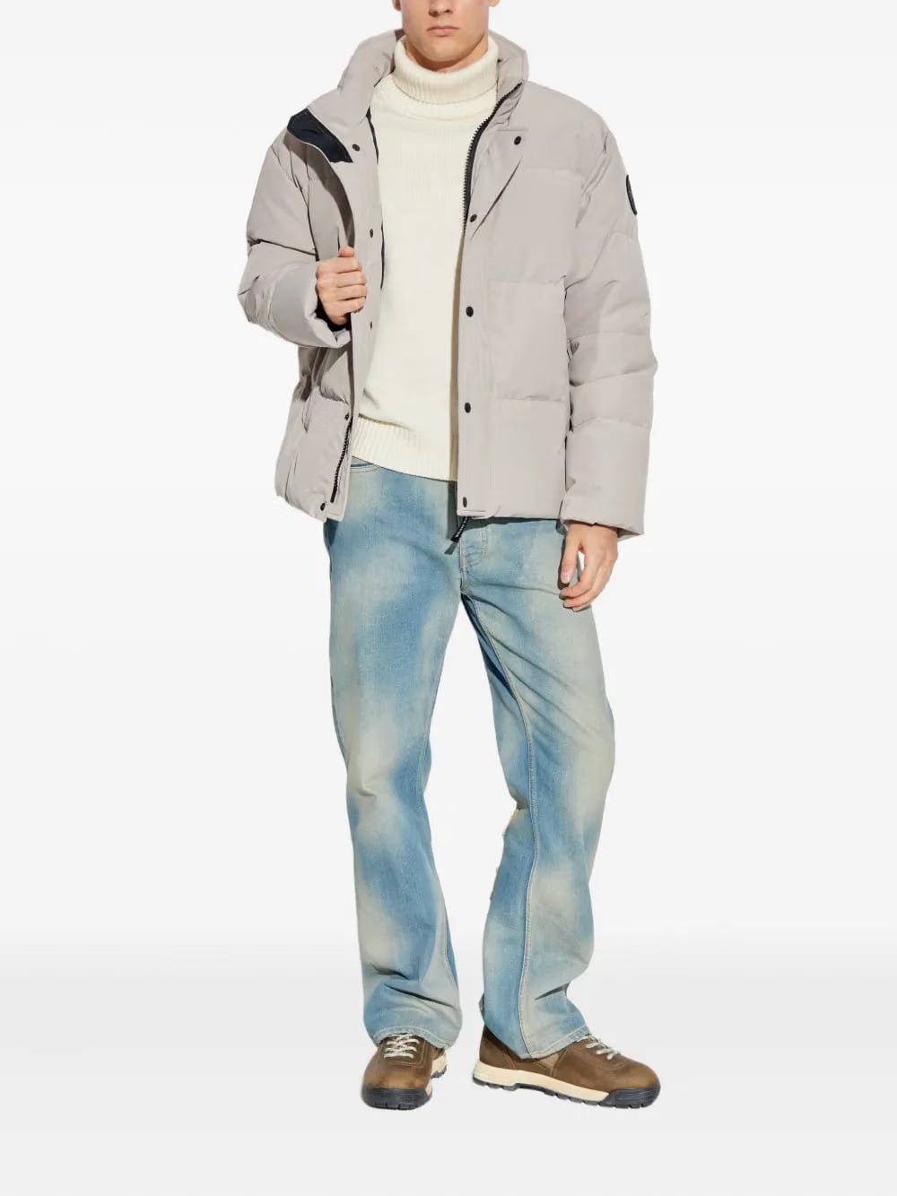 snap-fastening padded Jacket