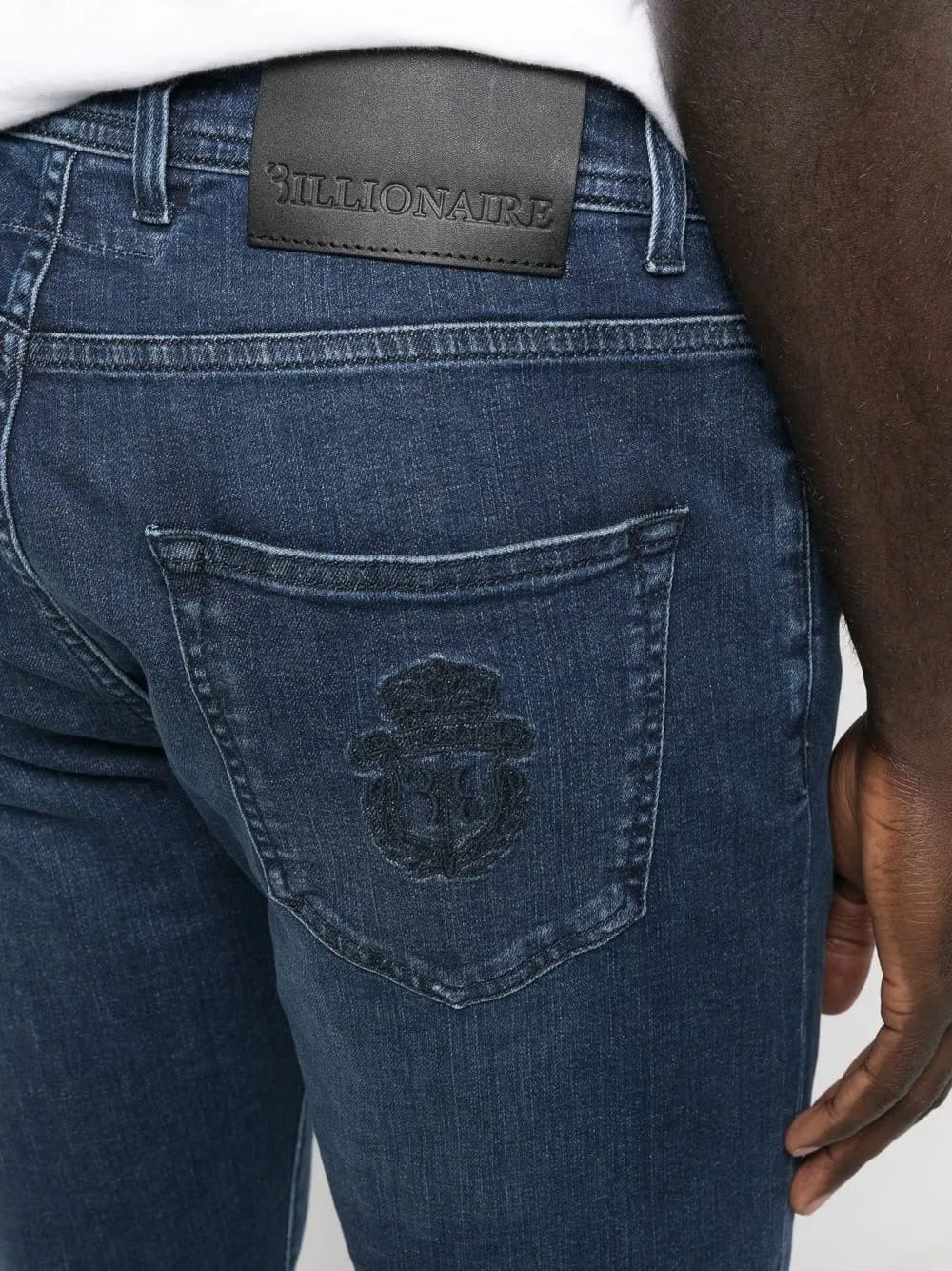 embroidered-logo straight-leg cut jeans