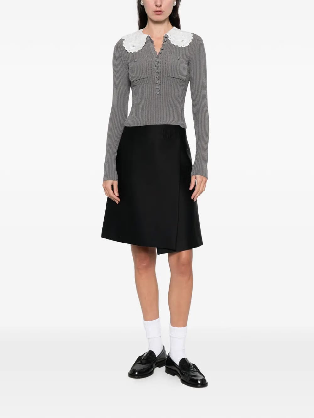 contrasting-collar top