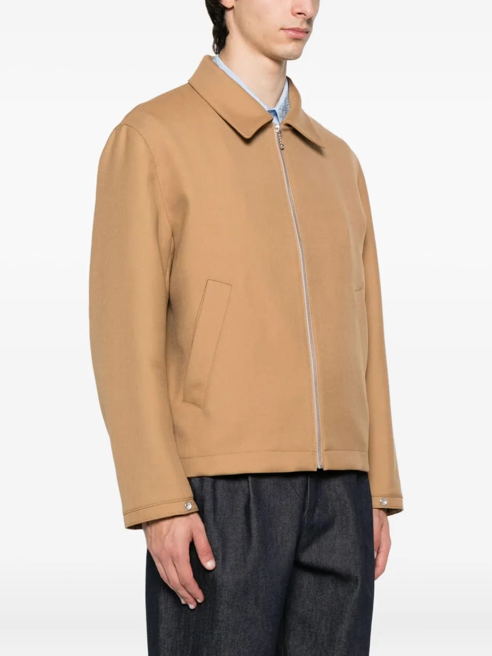 zip-fastening long-sleeves jacket