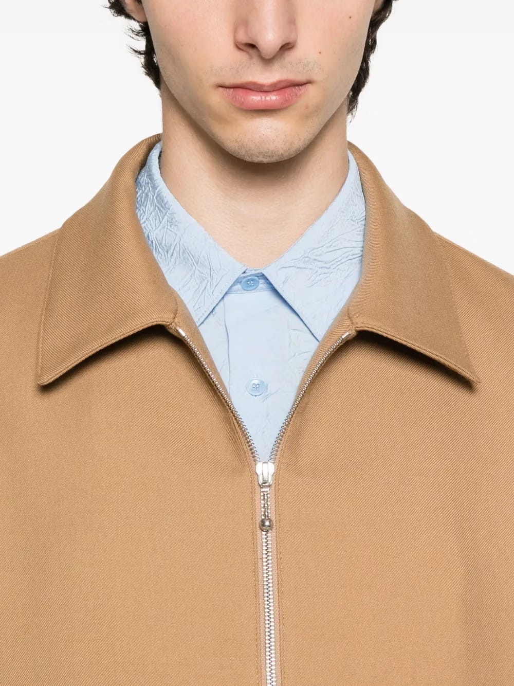 zip-fastening long-sleeves jacket