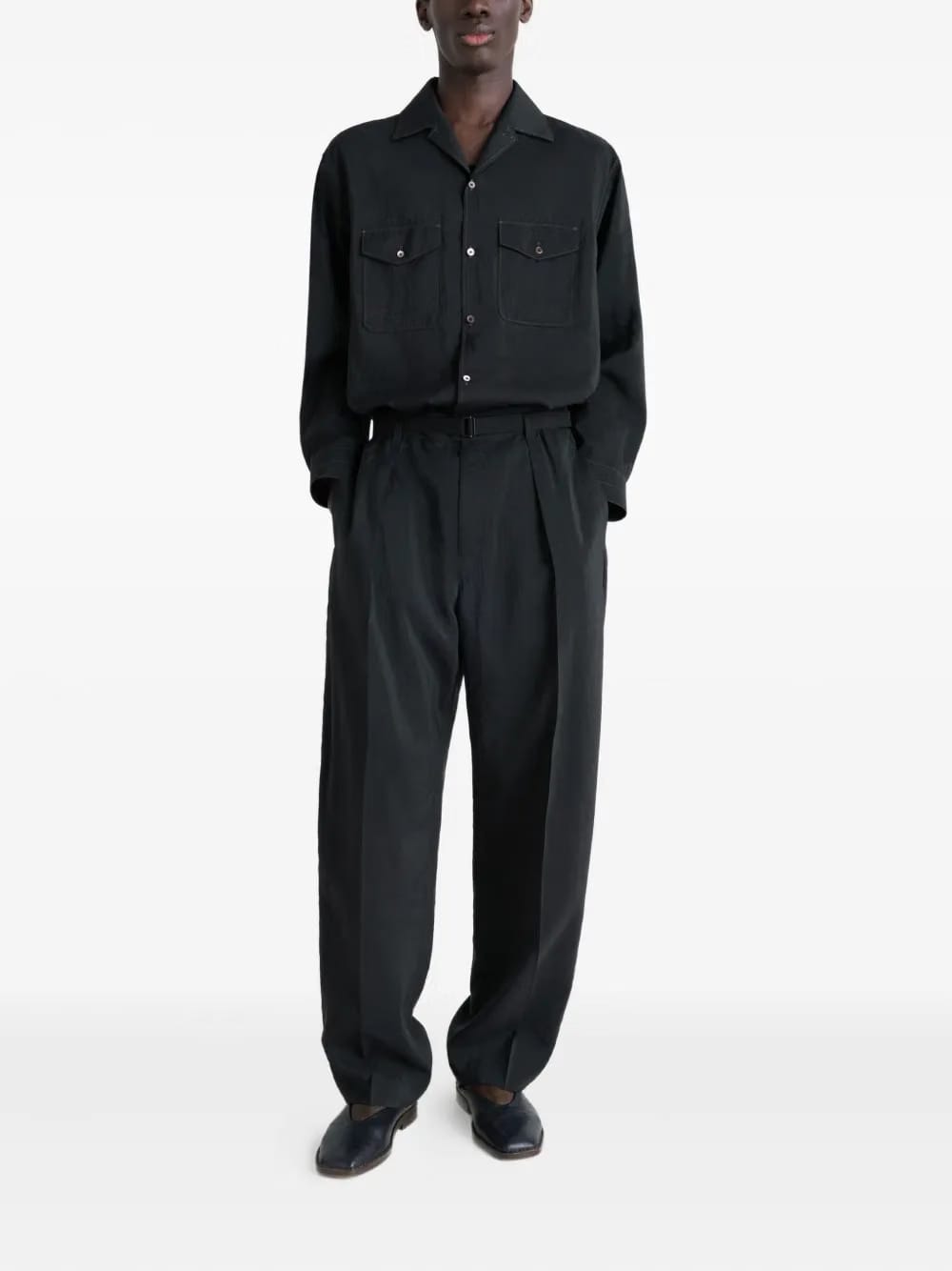 notched-collar fla-pocket shirt
