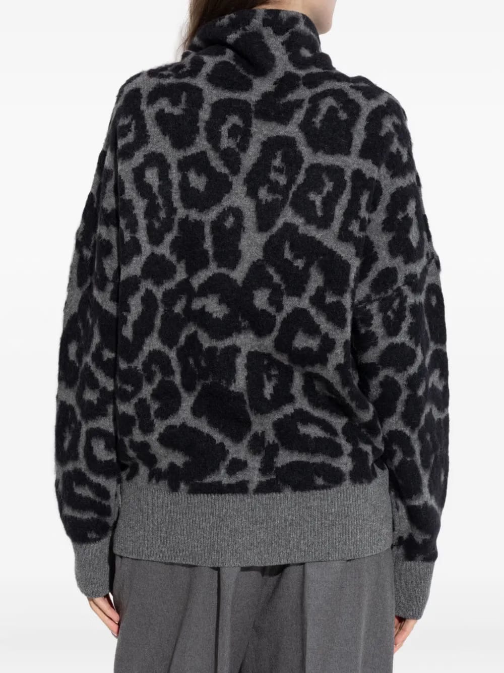 leopard-pattern roll-neck jumper