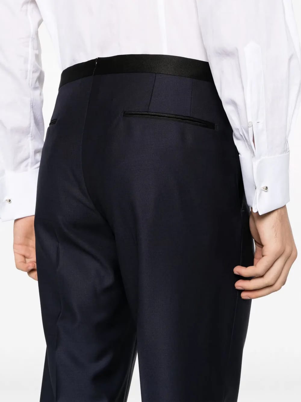 peak-lapels double breasted suit