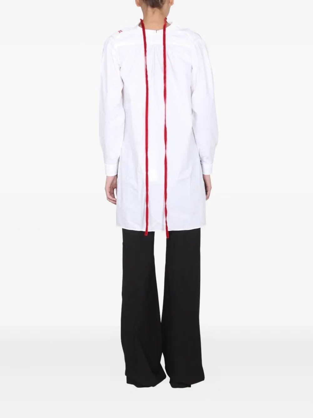 buttoned long-sleeved blouse
