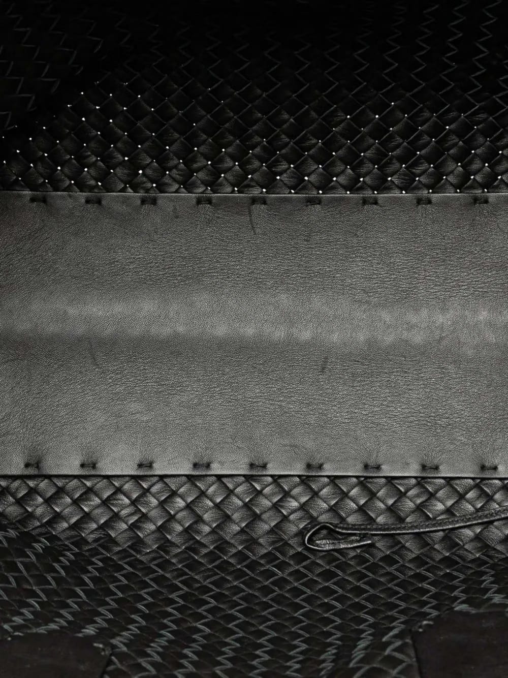2012-2025 Medium Lambskin Intreccio Cabat tote bag