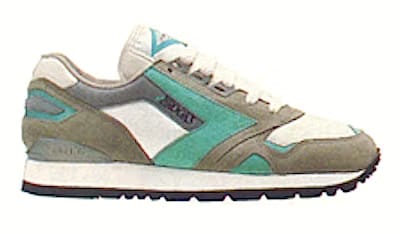 Brooks Chariot Gray White