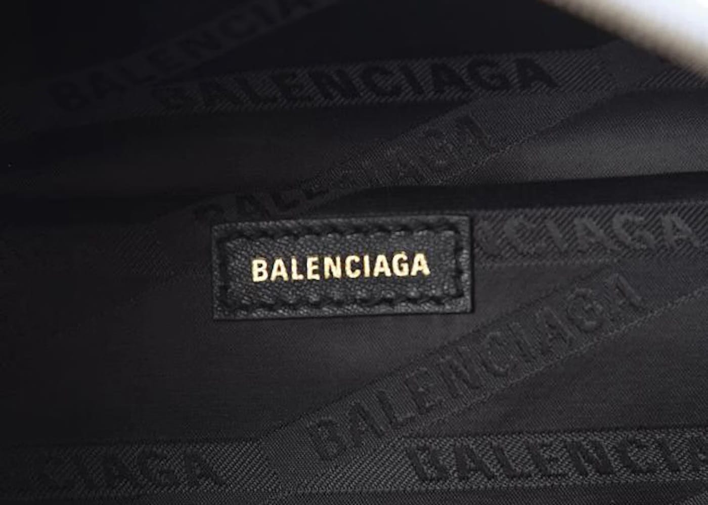 Balenciaga Souvenir Graffiti Belt Bag XXS White