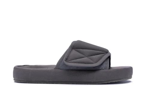 Yeezy Season 6 Slipper Graphite