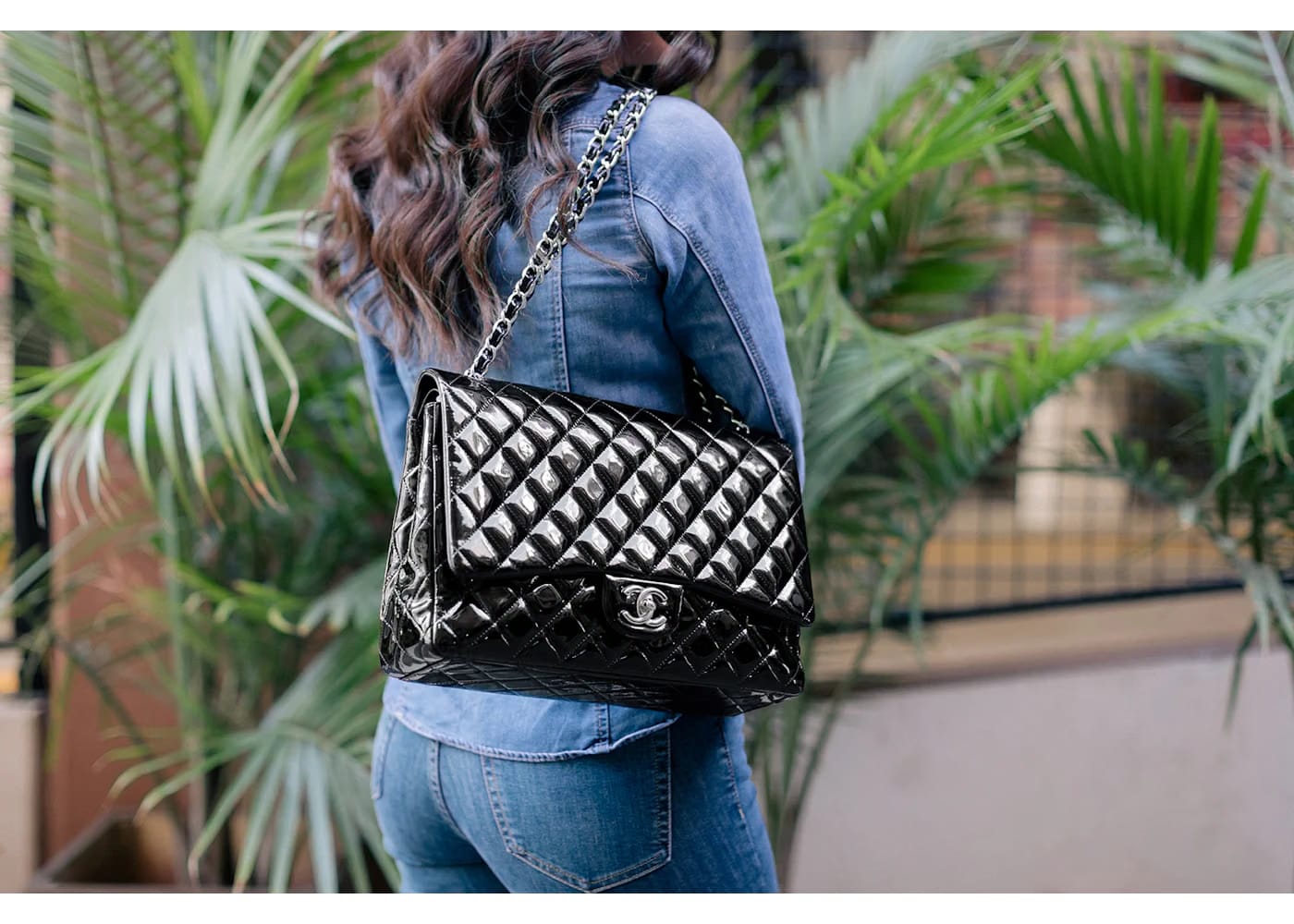 Chanel Classic Double Flap Quilted Patent Leather Silver-tone Jumbo Black