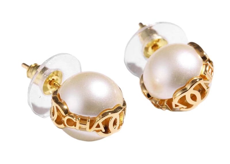 Chanel Logo Pearl Earrings Gold/Pearl (ABB595)