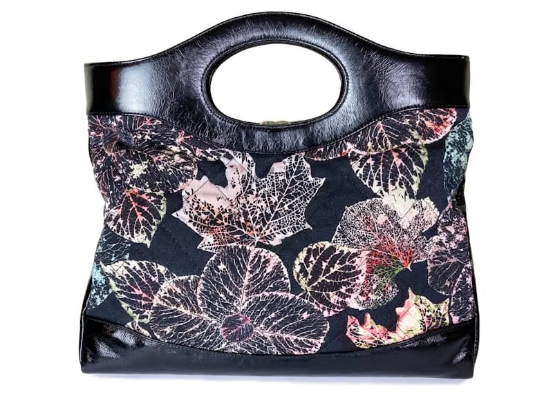 Chanel 31 Leaves Shopping Bag Large Black/Pink/Green