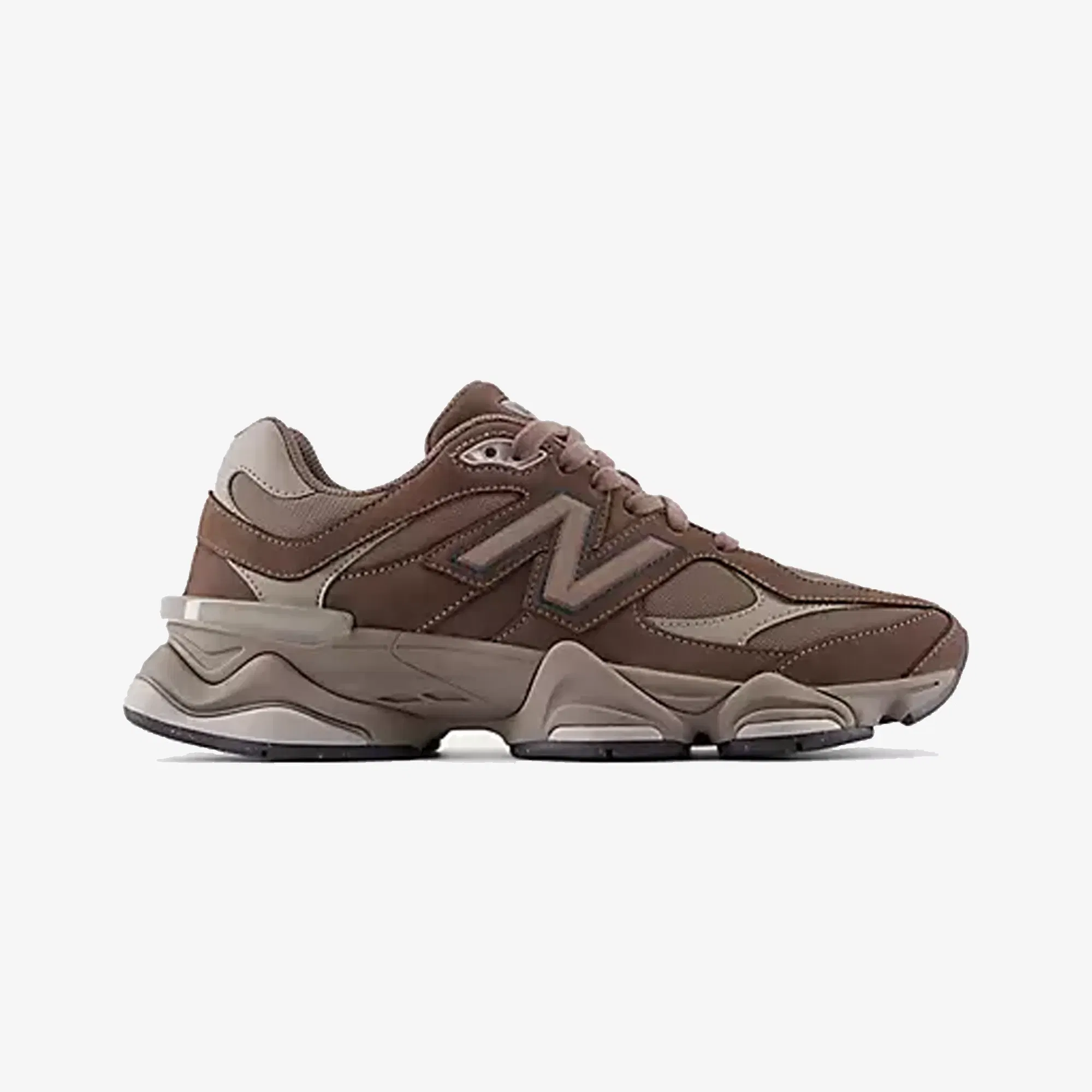 New Balance 9060 { CORTADO/DOCKSIDE