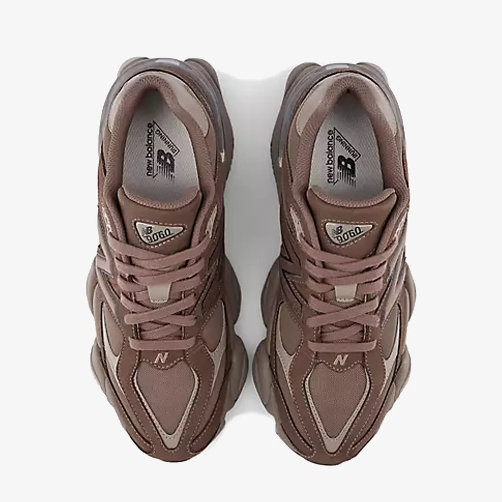 New Balance 9060 { CORTADO/DOCKSIDE