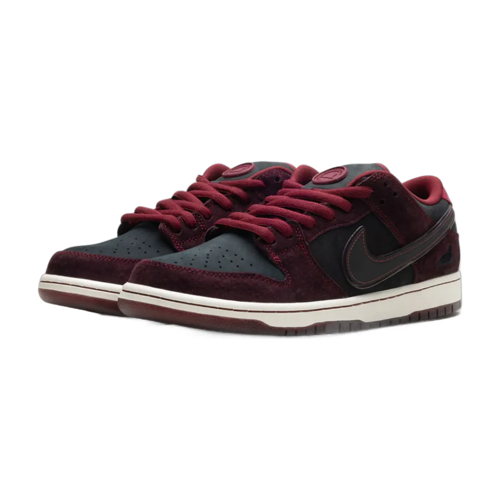 Nike SB Dunk Low Riot Skateshop