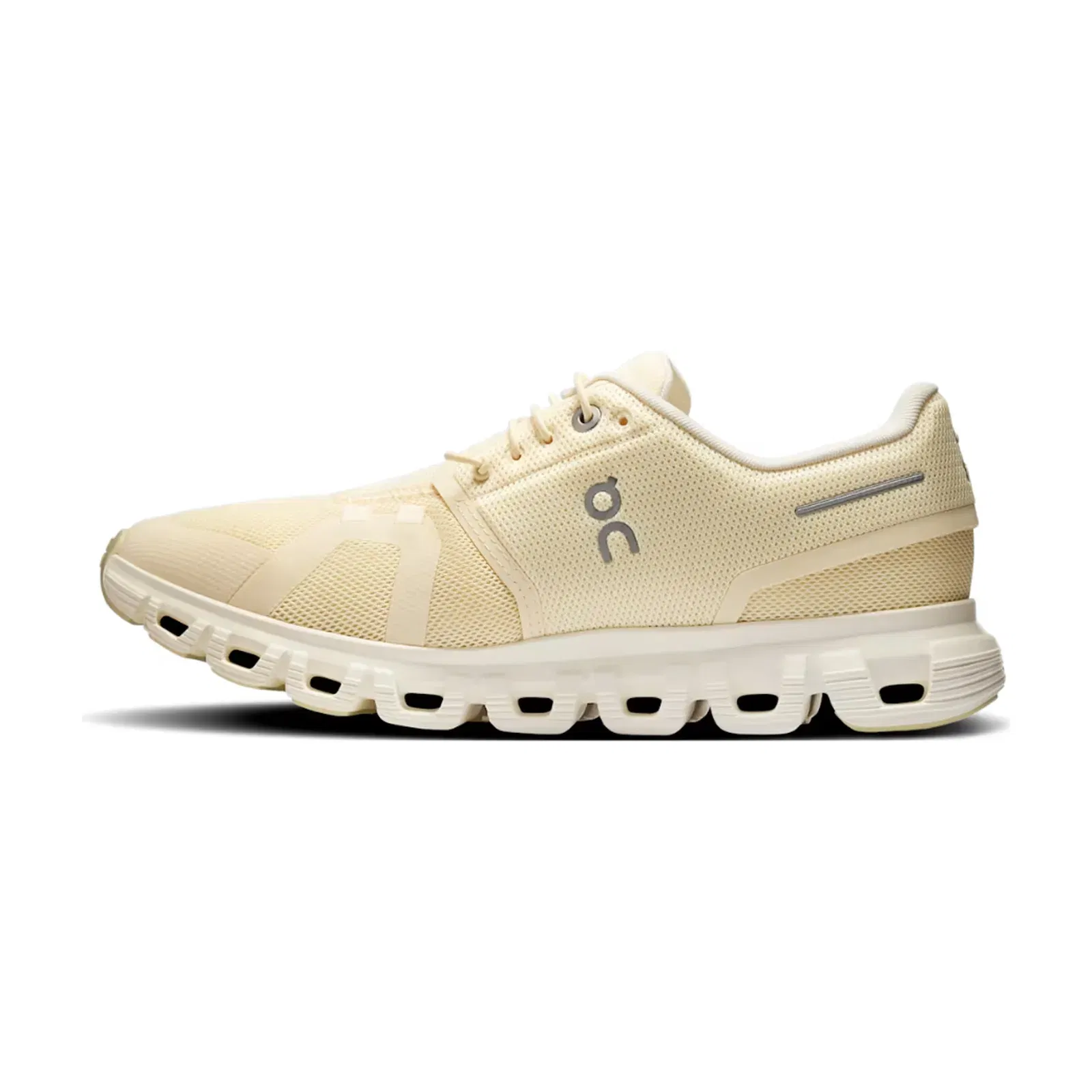 On Running Cloud 6 Castor Ivory (W)