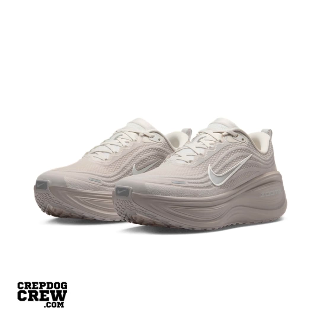 Nike Vomero Plus Light Bone