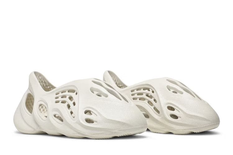 Yeezy Foam RNNR Ararat (2020/2022)