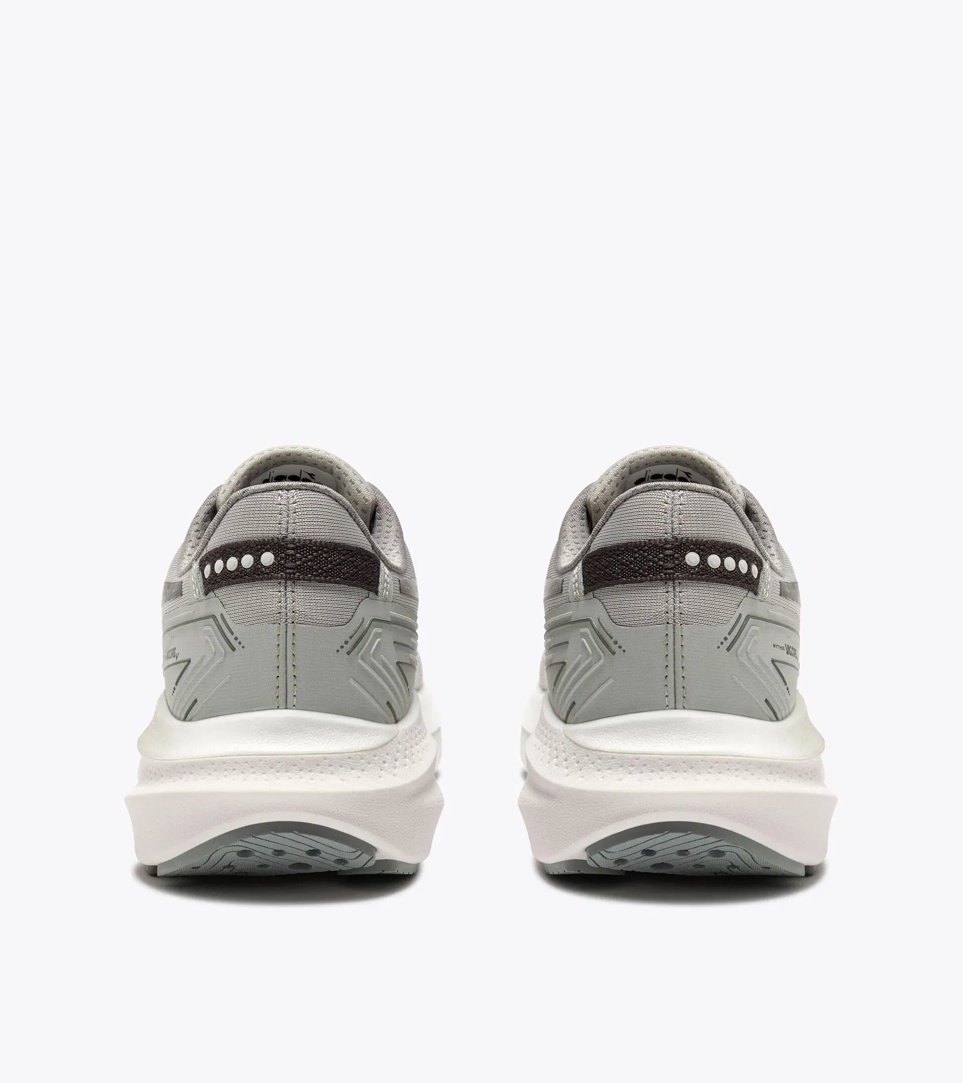 Diadora Mythos Blushield Vigore V W Silver /Forged Iron