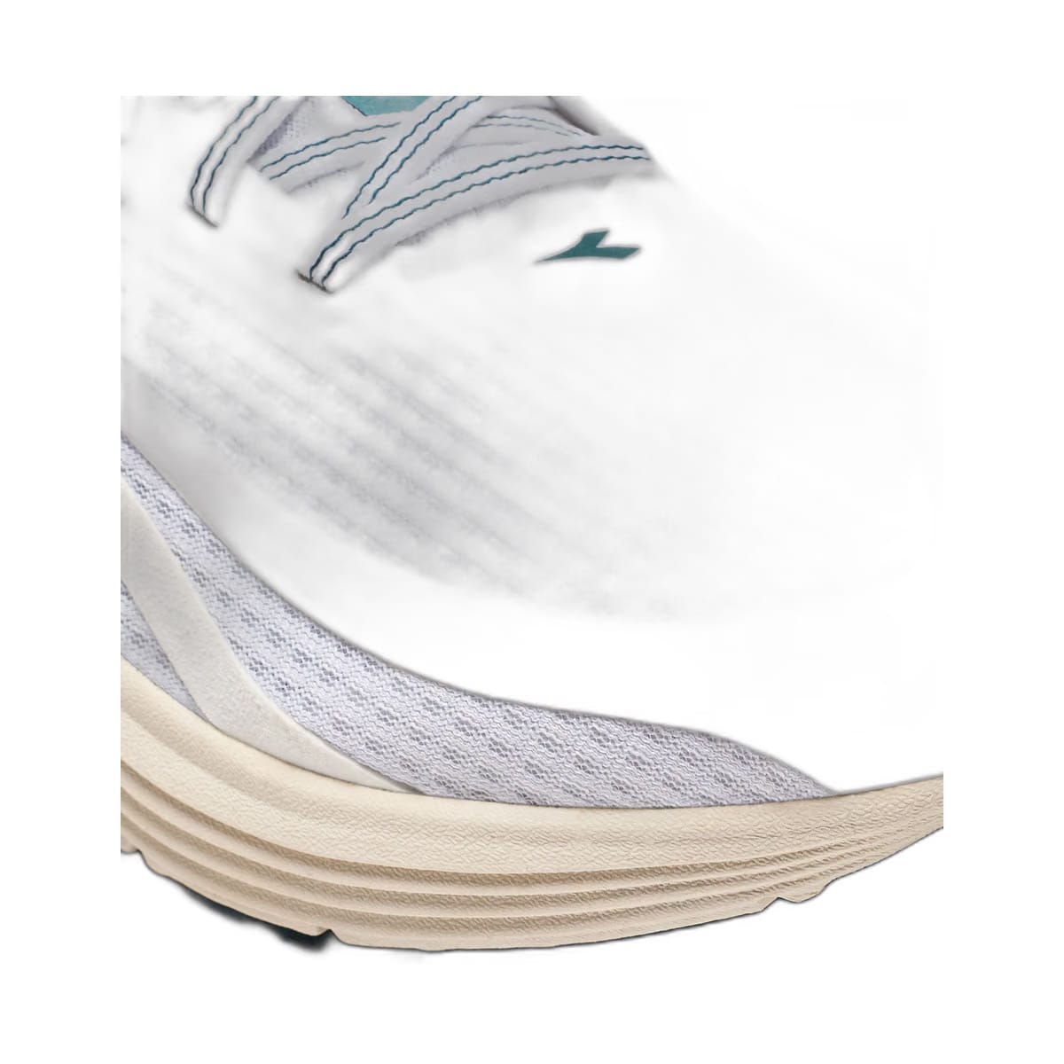Diadora Mythos Blushield 9 Vortice Wht/Mediterranea/Whisper Wht