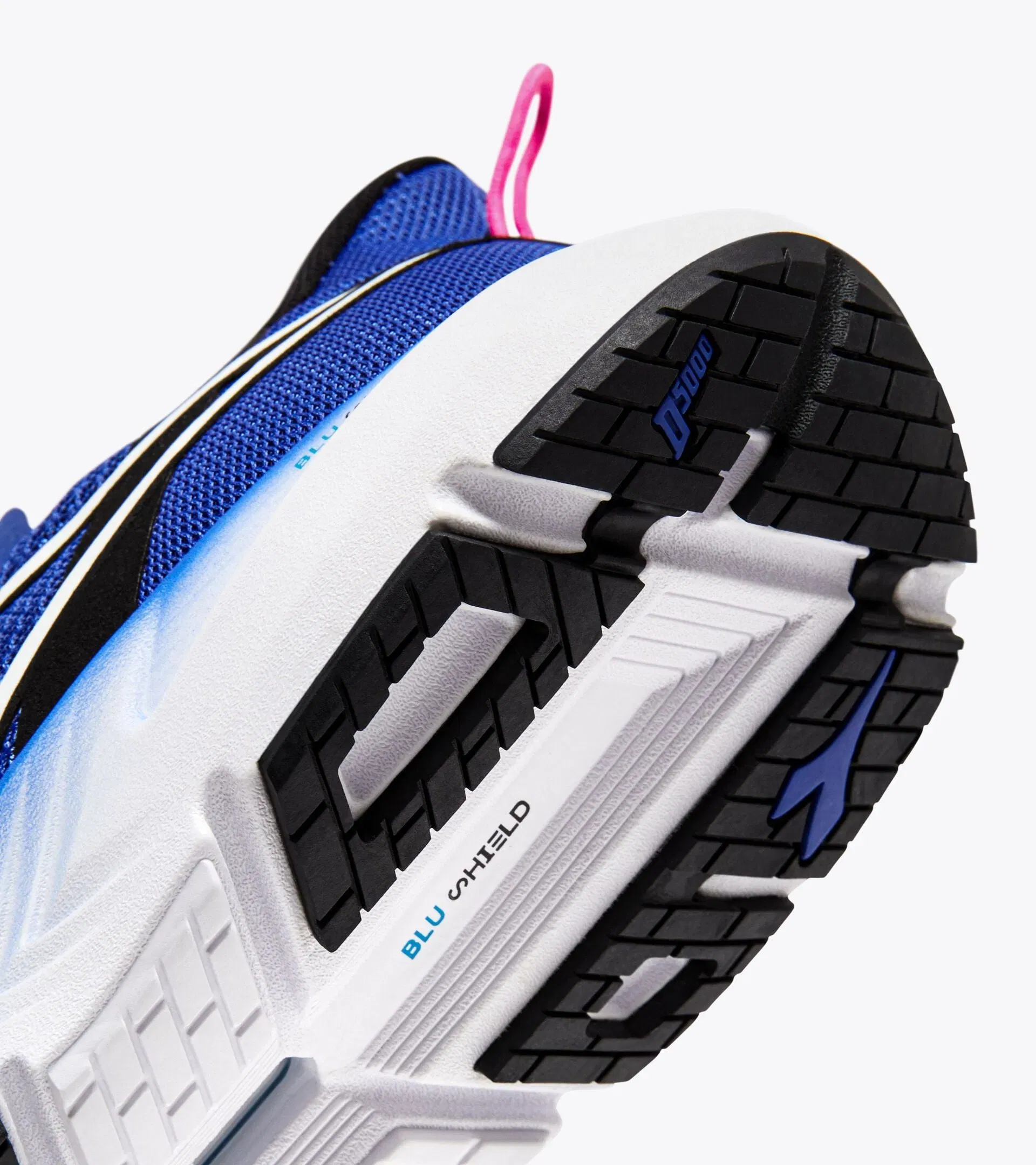 Diadora Mythos Blushield Volo 4 Surf The Web/White