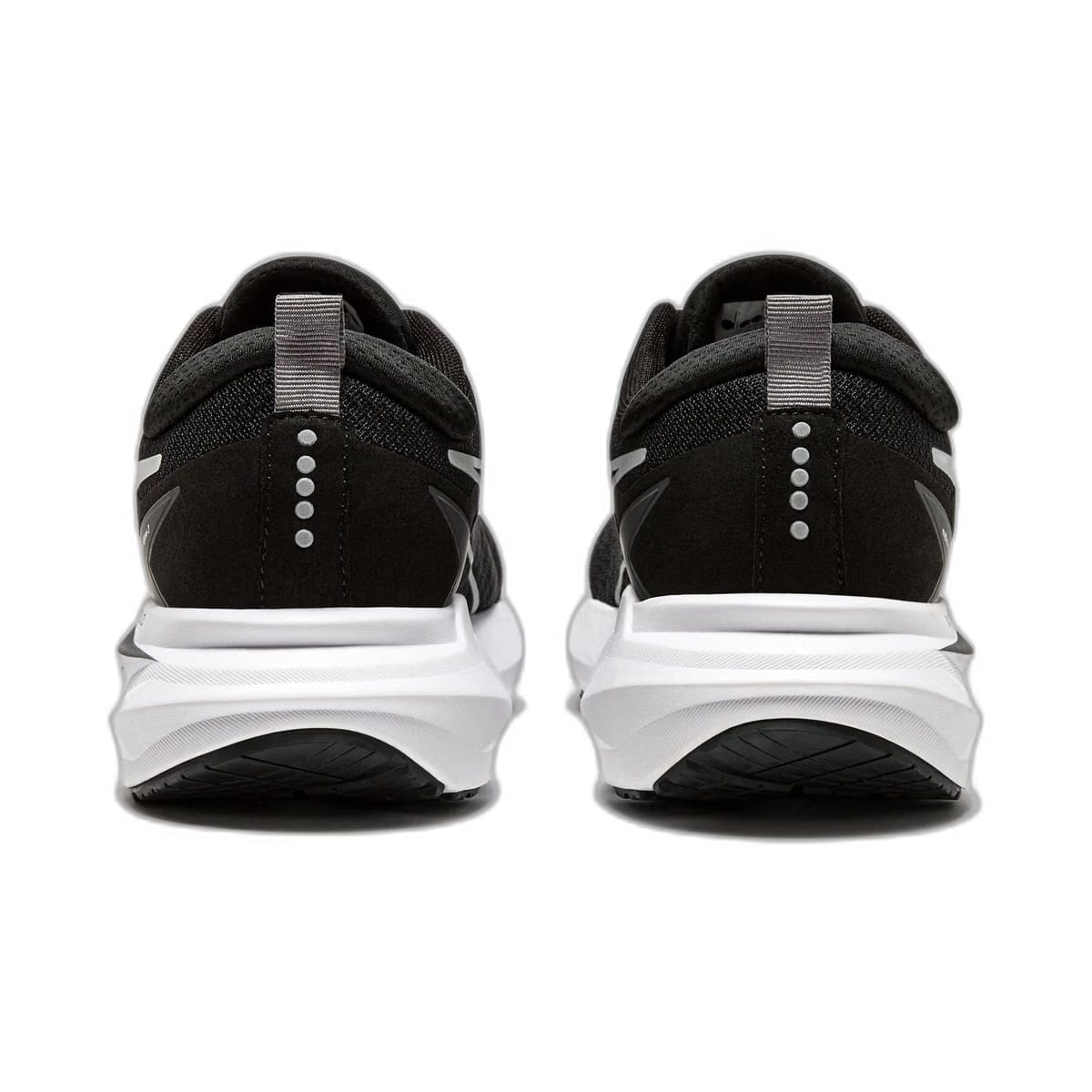 Diadora Mythos Blushield Vigore 3 Wide Black/White (C7406)