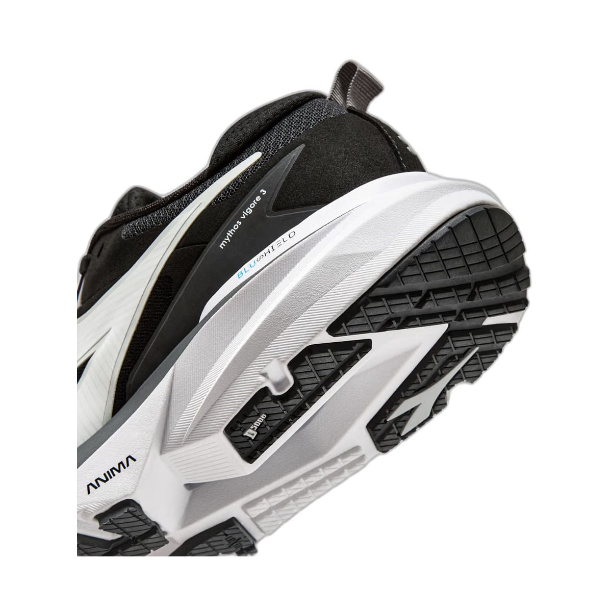 Diadora Mythos Blushield Vigore 3 Wide Black/White (C7406)