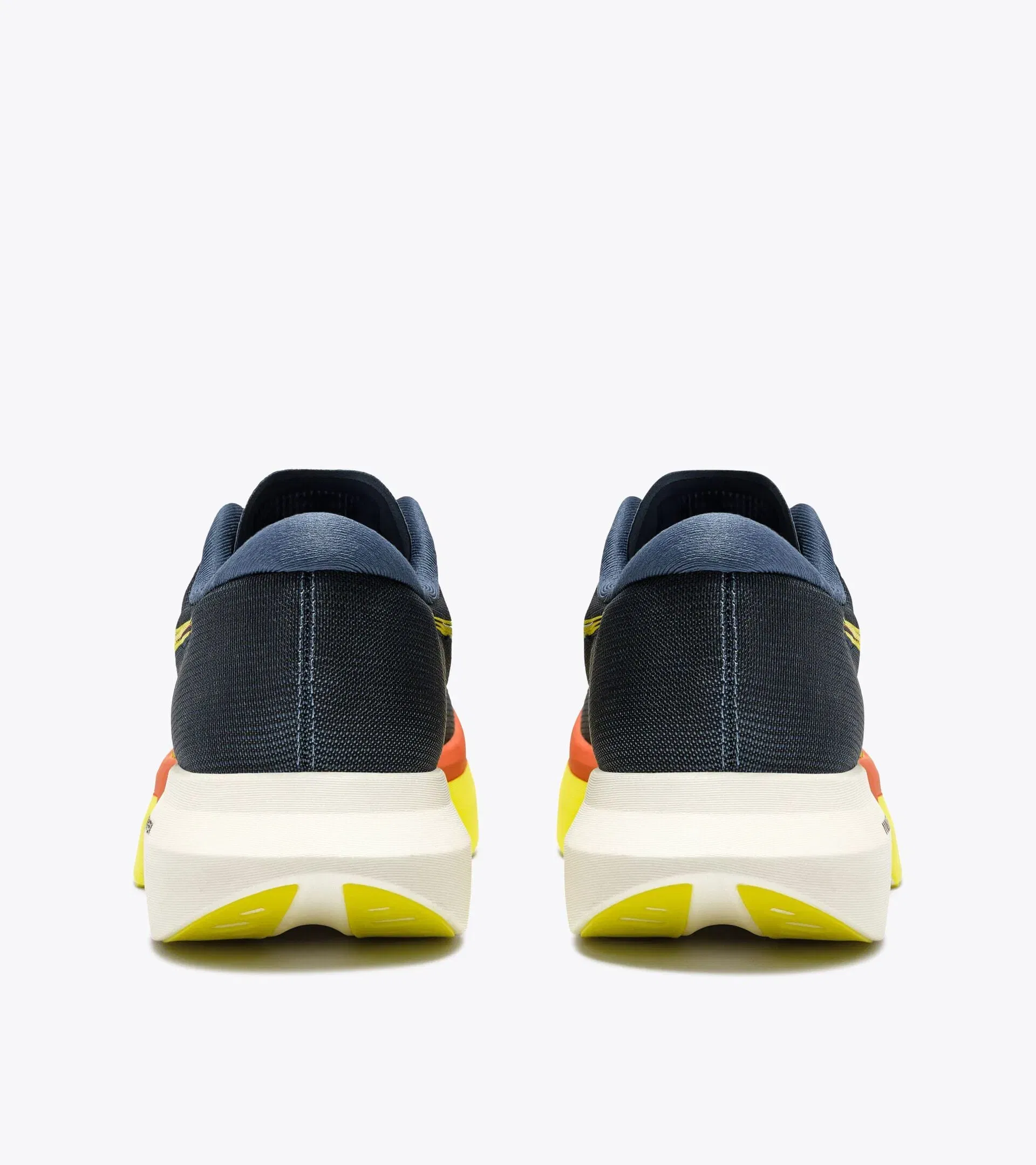 Diadora Gara Carbon 3 Dk Denim /Slphr Sprg/Sclt Ibis