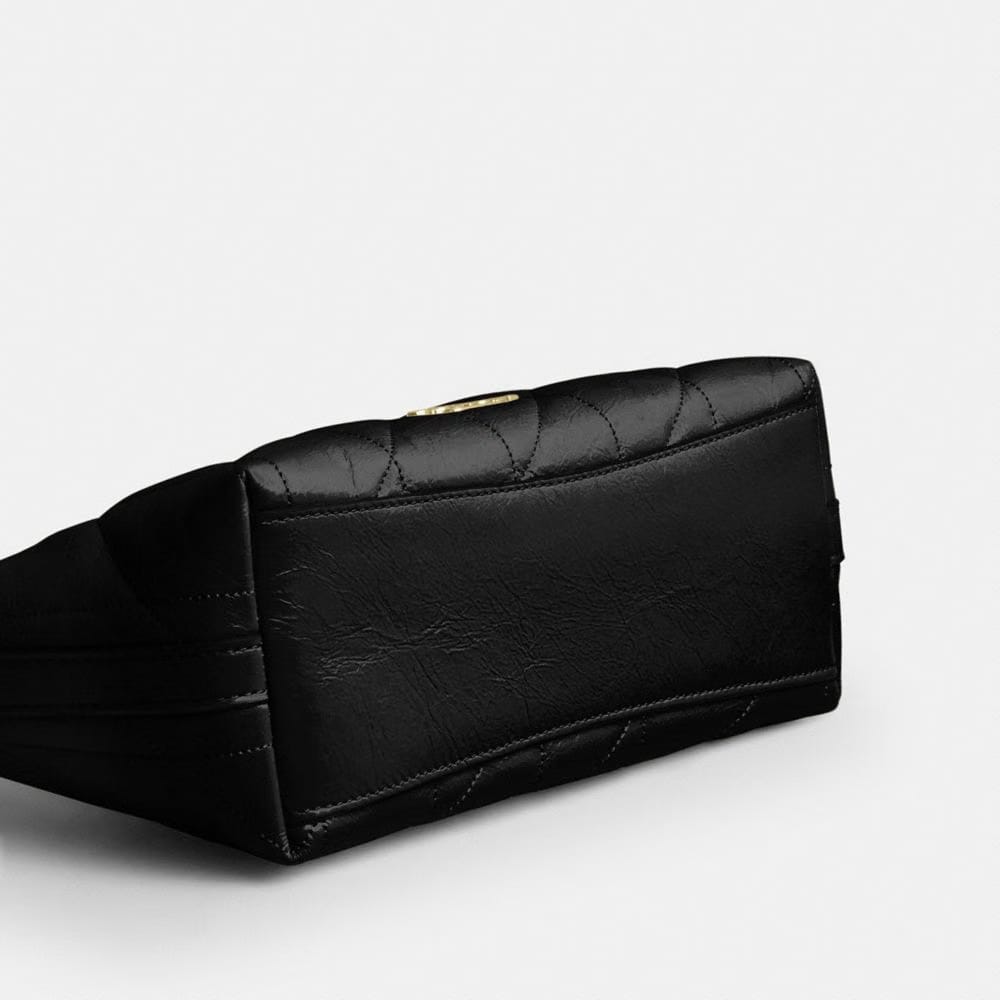 Coach Caitlin Shoulder Bag With Quilting Gold Black