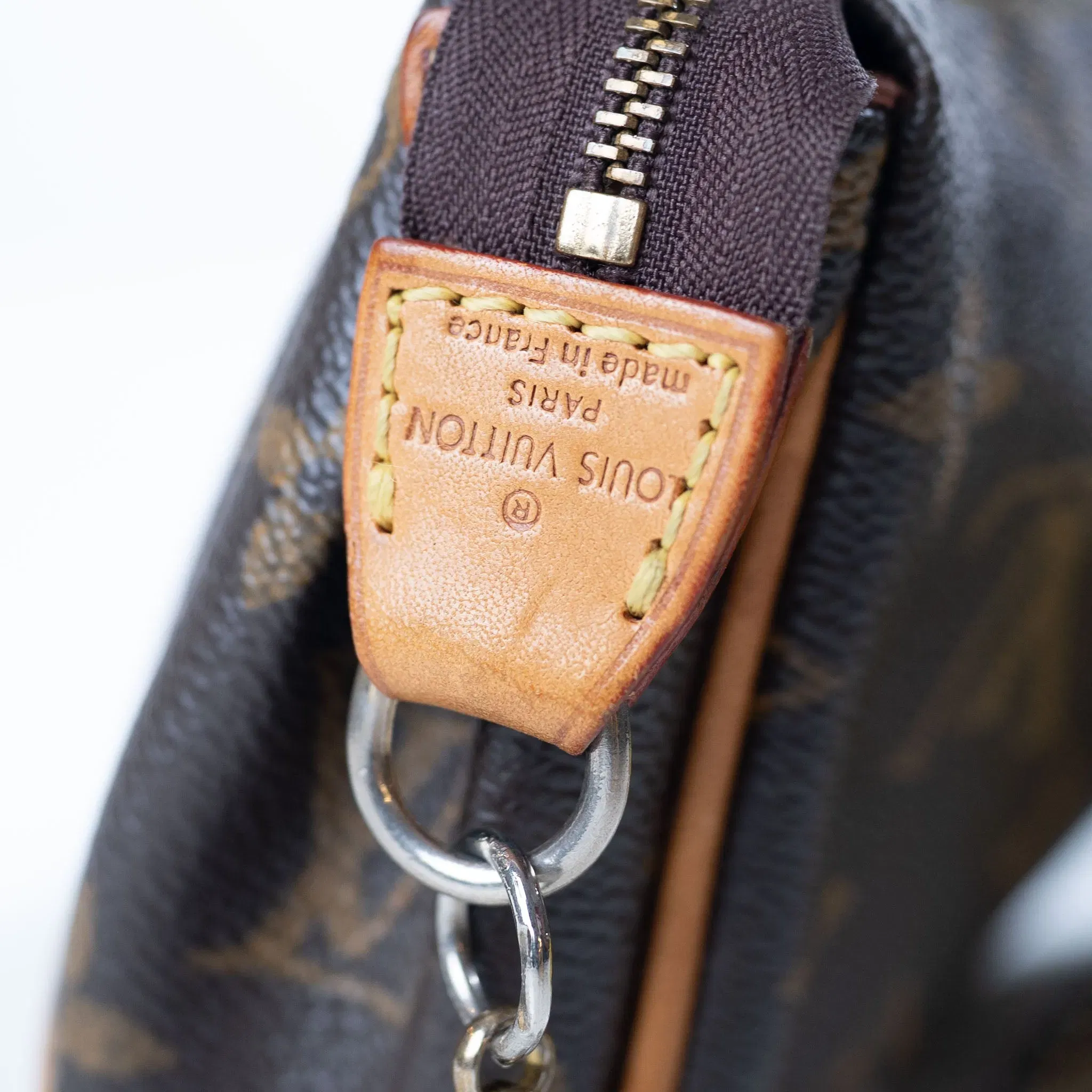 Louis Vuitton Eva Monogram Shoulder Bag (One Size)