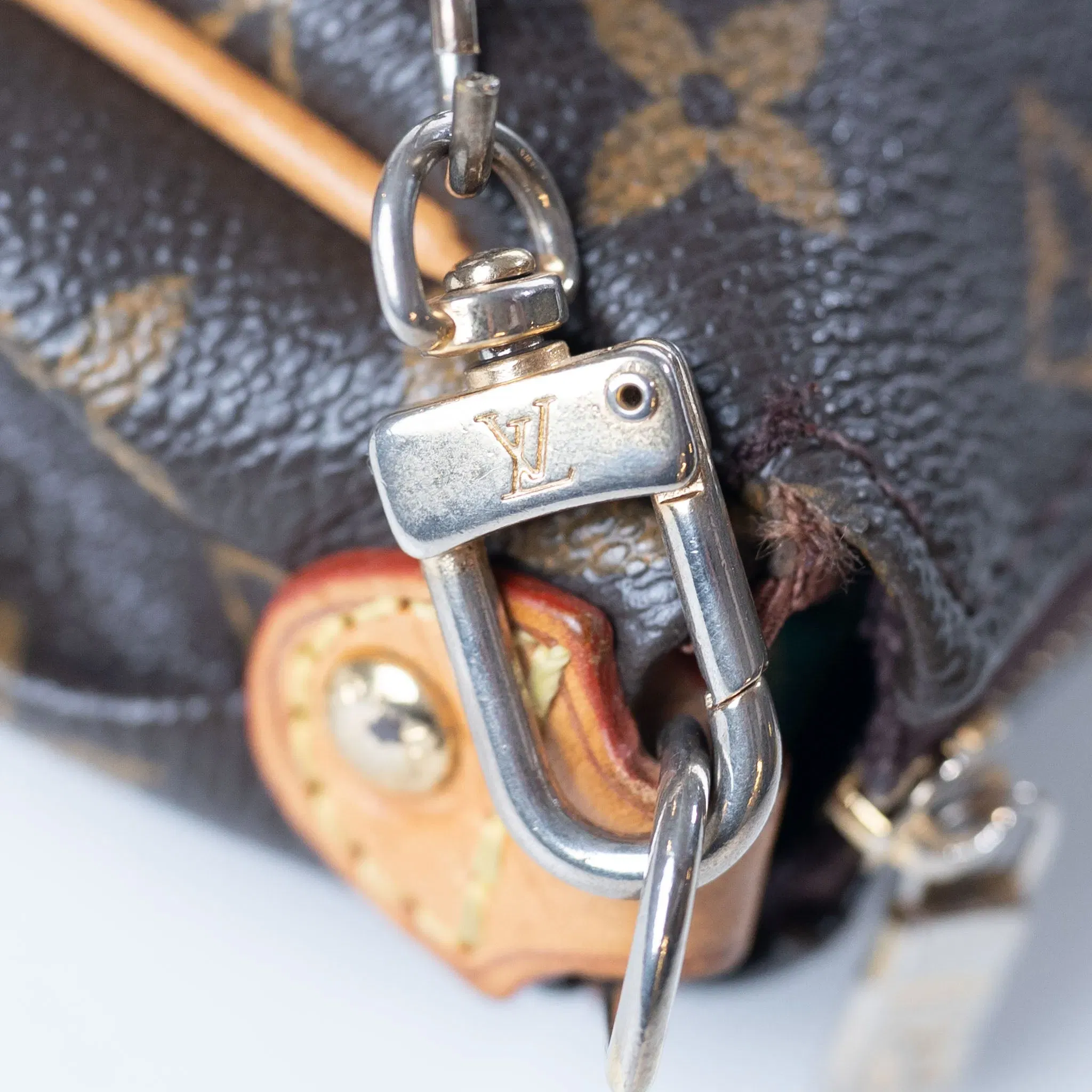 Louis Vuitton Eva Monogram Shoulder Bag (One Size)
