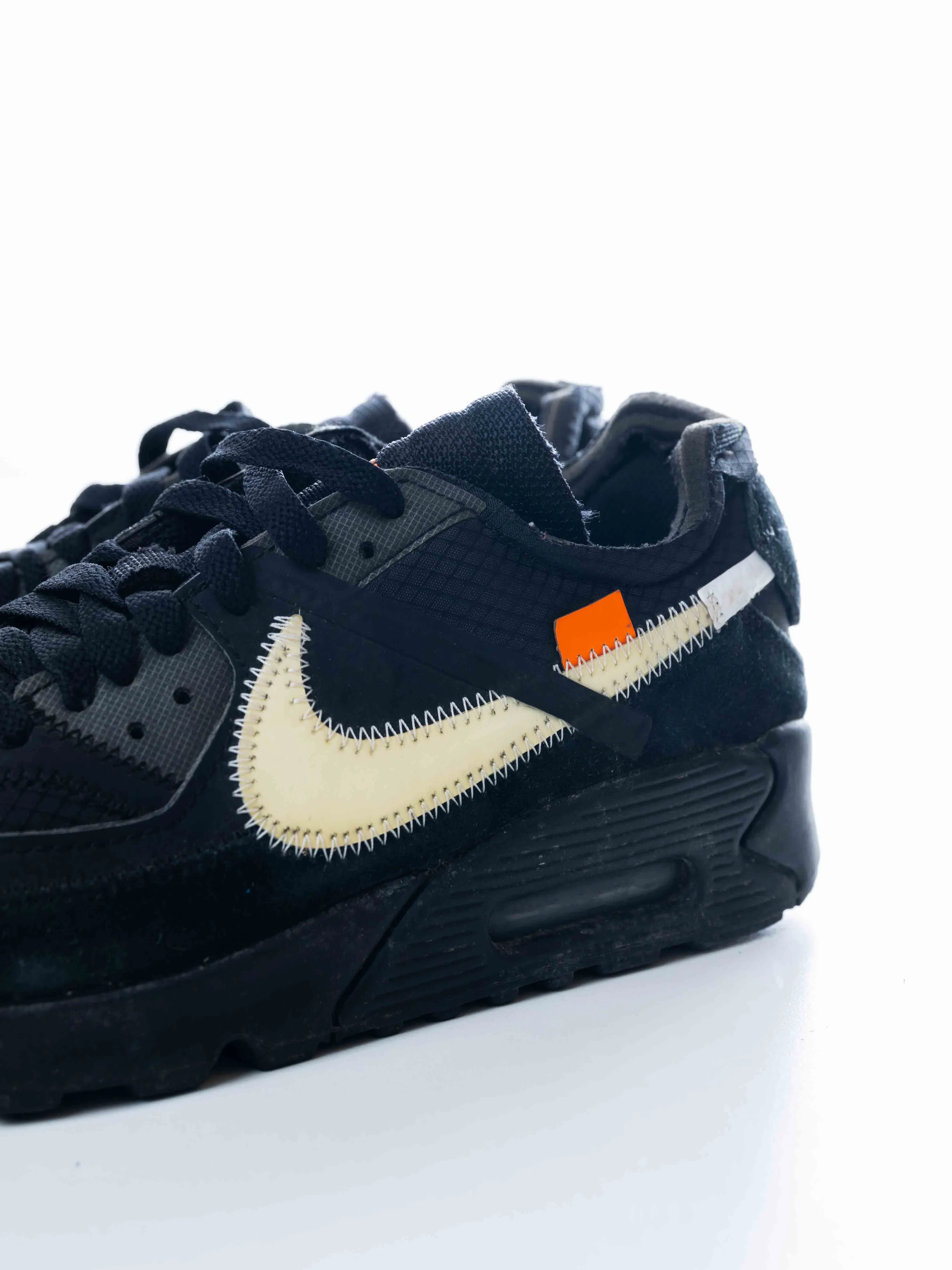 Off-White x Air Max 90 Black (UK 6)
