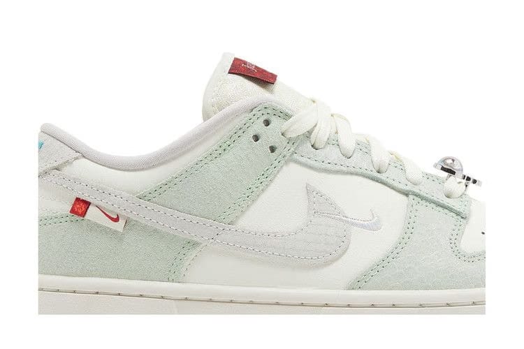 Nike Dunk Low LX Year of the Dragon (W)