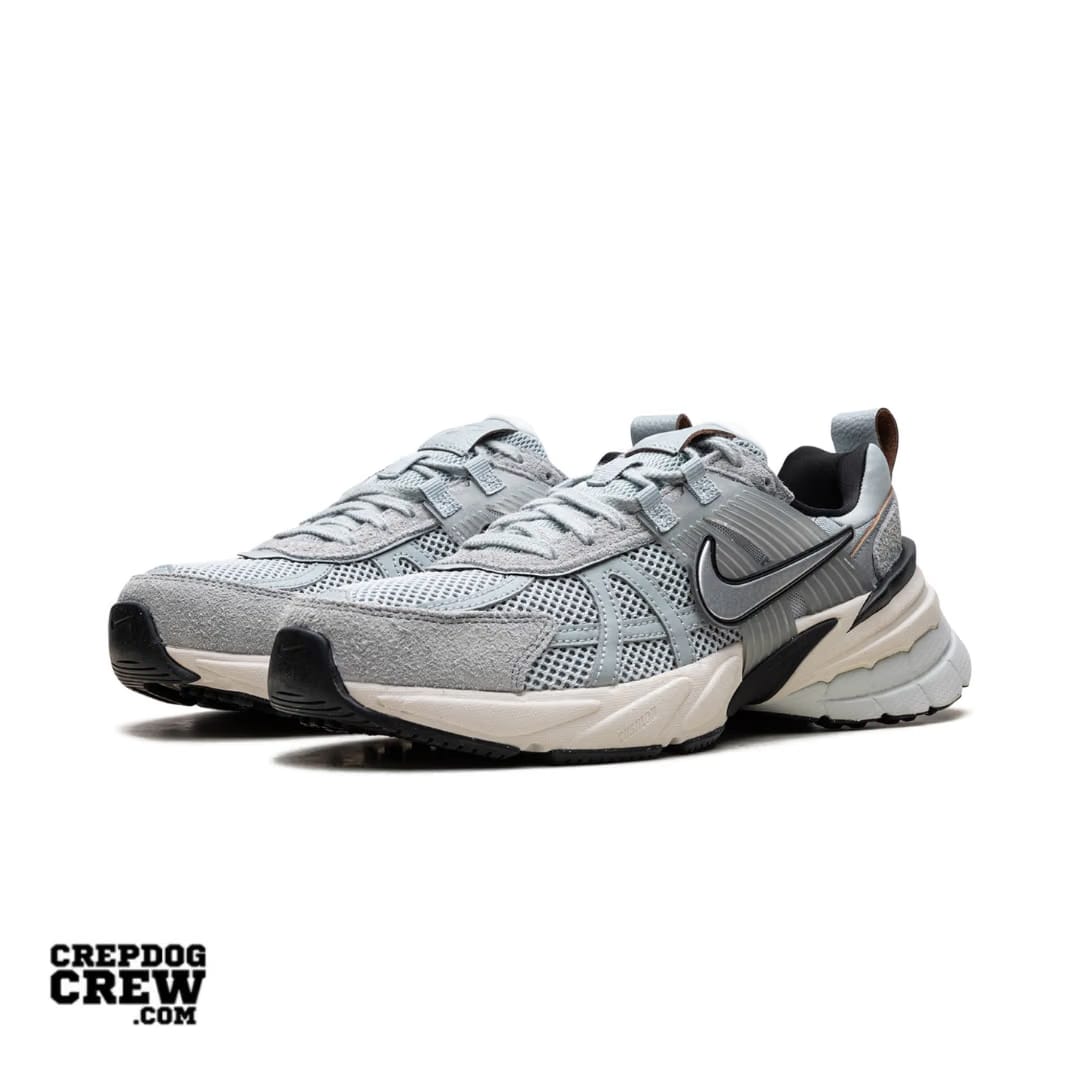 Nike V2K Run Light Pumic Black Chrome (W)