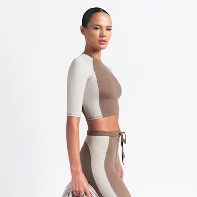 Nike x Skims Shine Padded 1/2-Sleeve Crop Top Truffle Stone