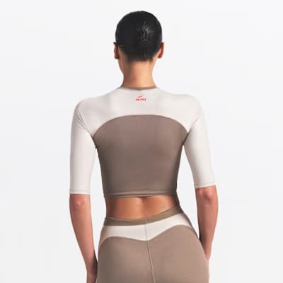 Nike x Skims Shine Padded 1/2-Sleeve Crop Top Truffle Stone