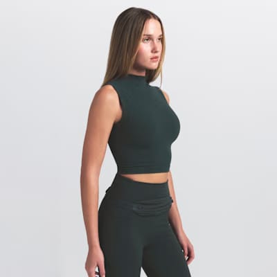 Nike x Skims Vintage Seamless Mock-Neck Long-Line Bra Obsidian