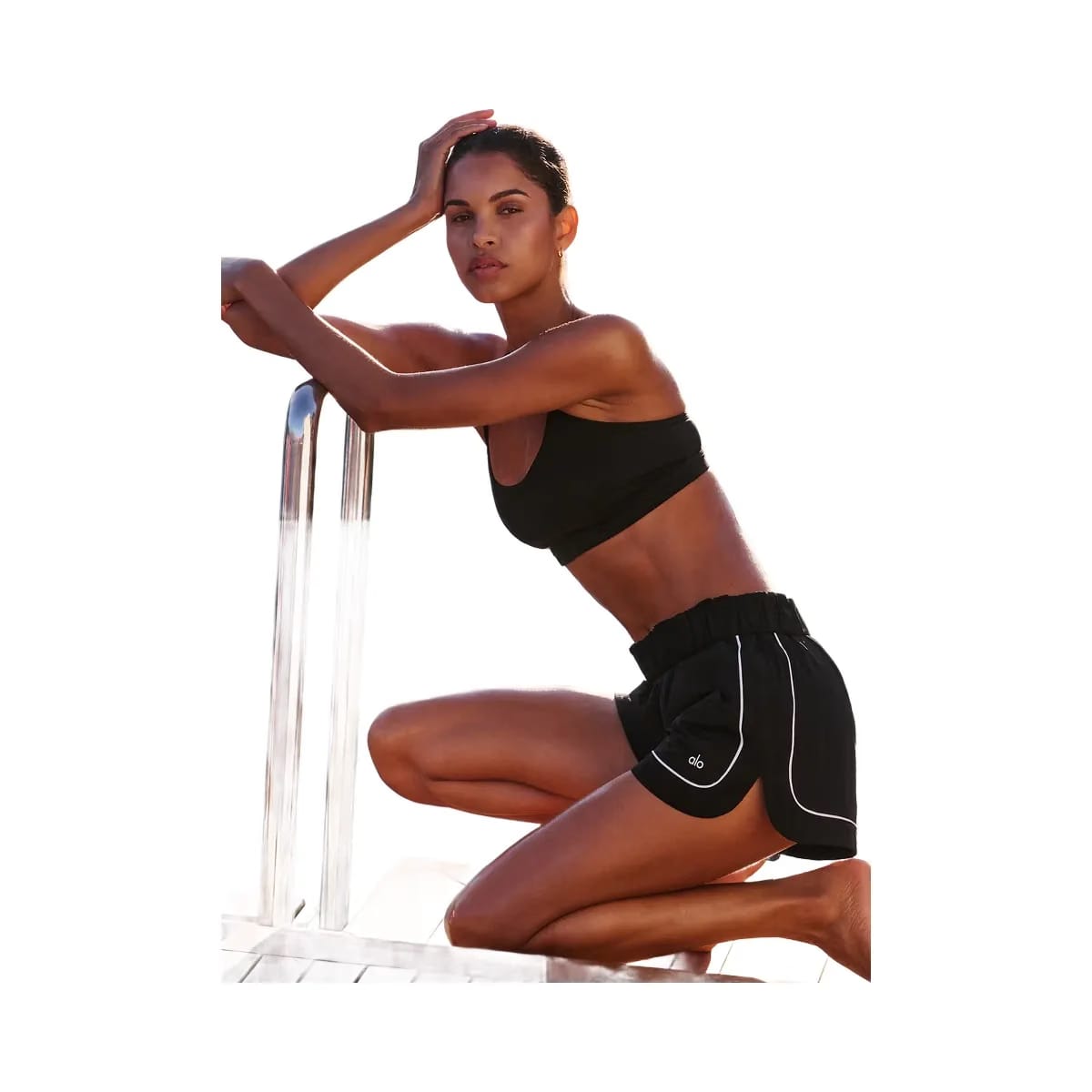 Alo Women's Motivate Track Shorts - Black/White