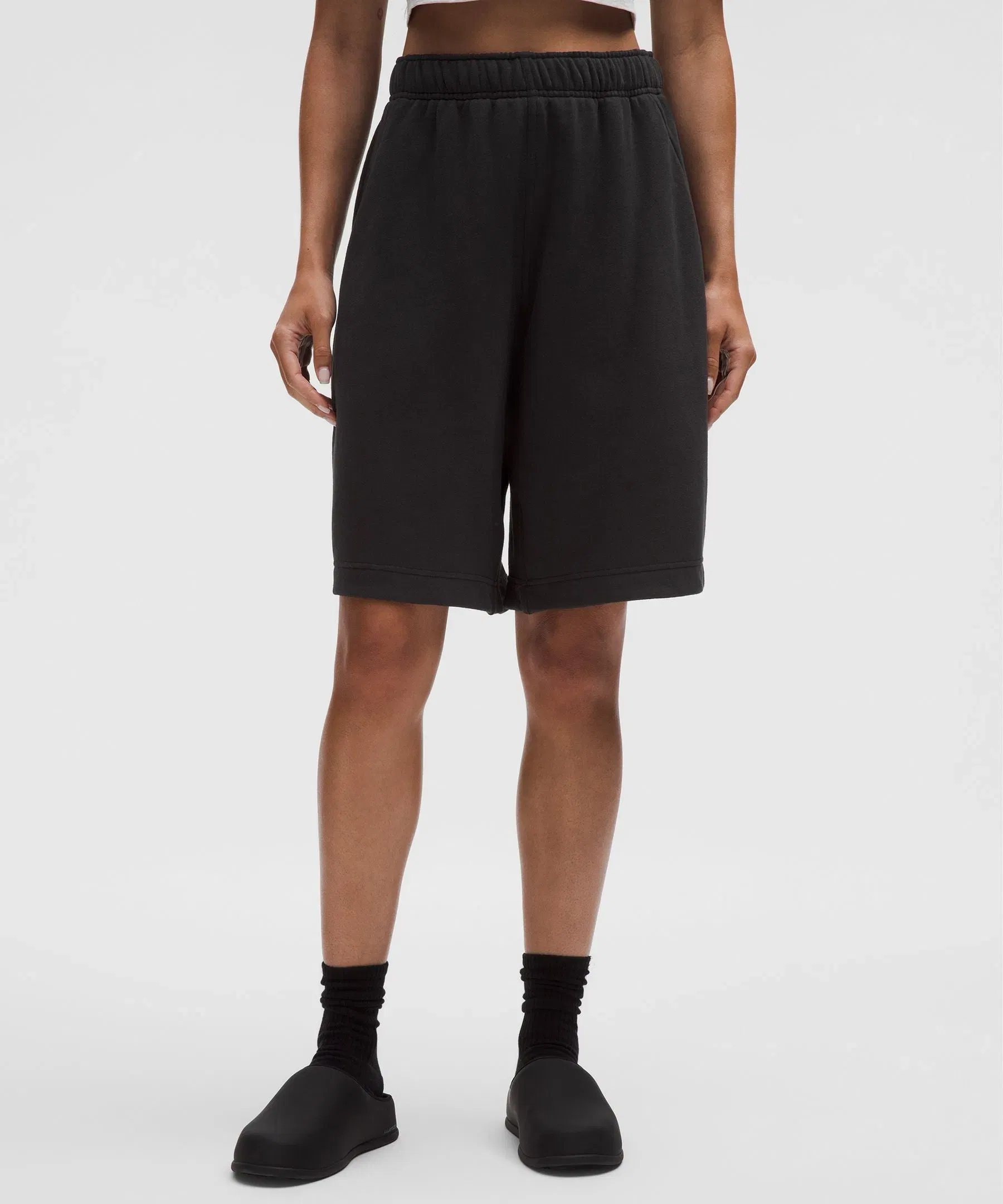 Lululemon Women's Scuba Mid-Rise Bermuda Shorts 11"