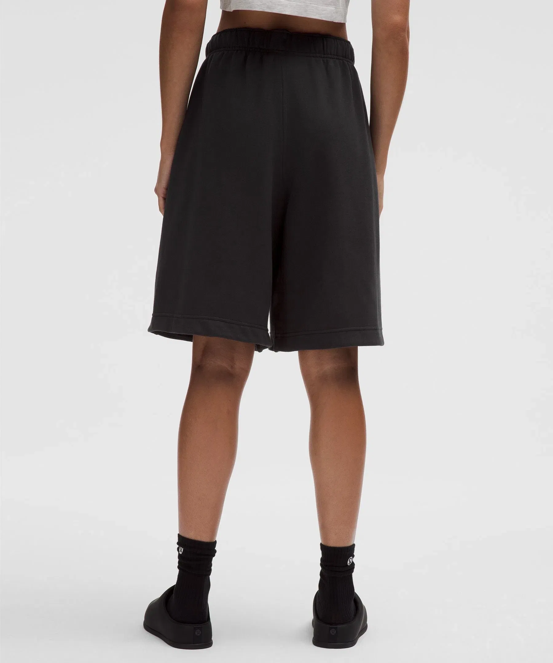 Lululemon Women's Scuba Mid-Rise Bermuda Shorts 11"
