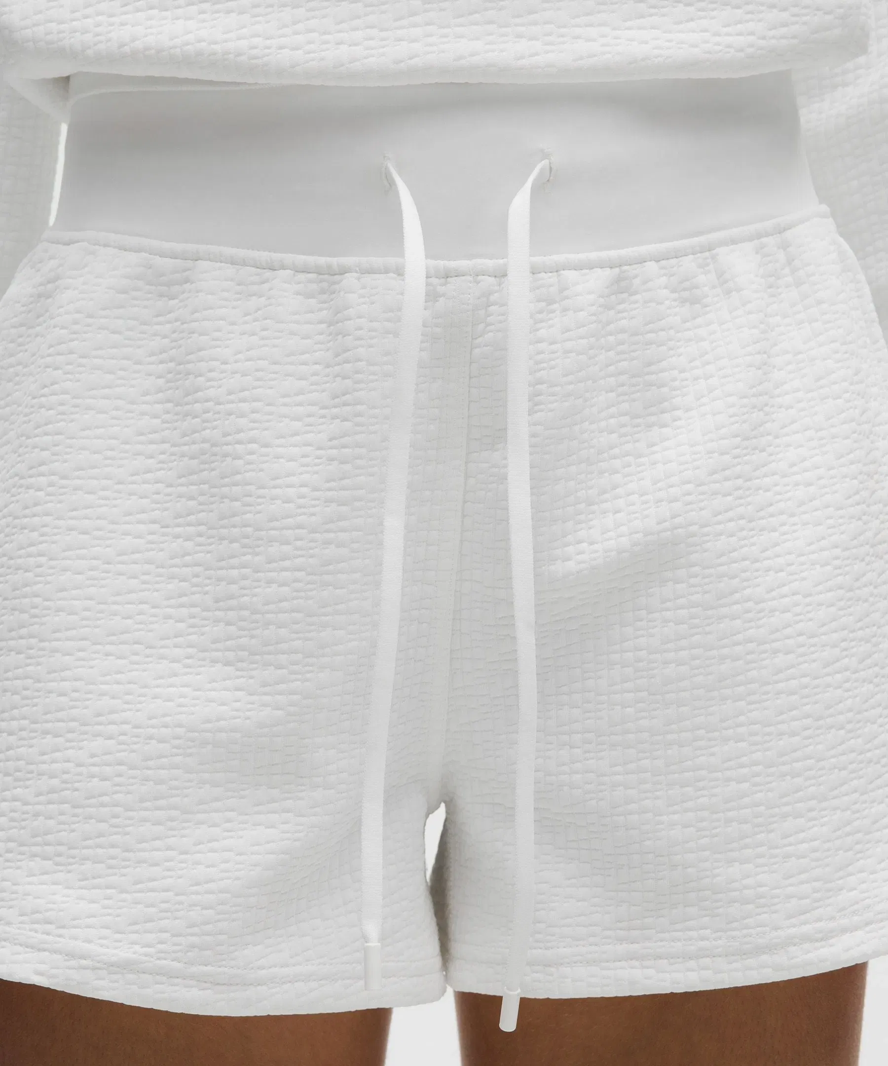 Lululemon Women's Textured Classic-Fit High-Rise Shorts 3"