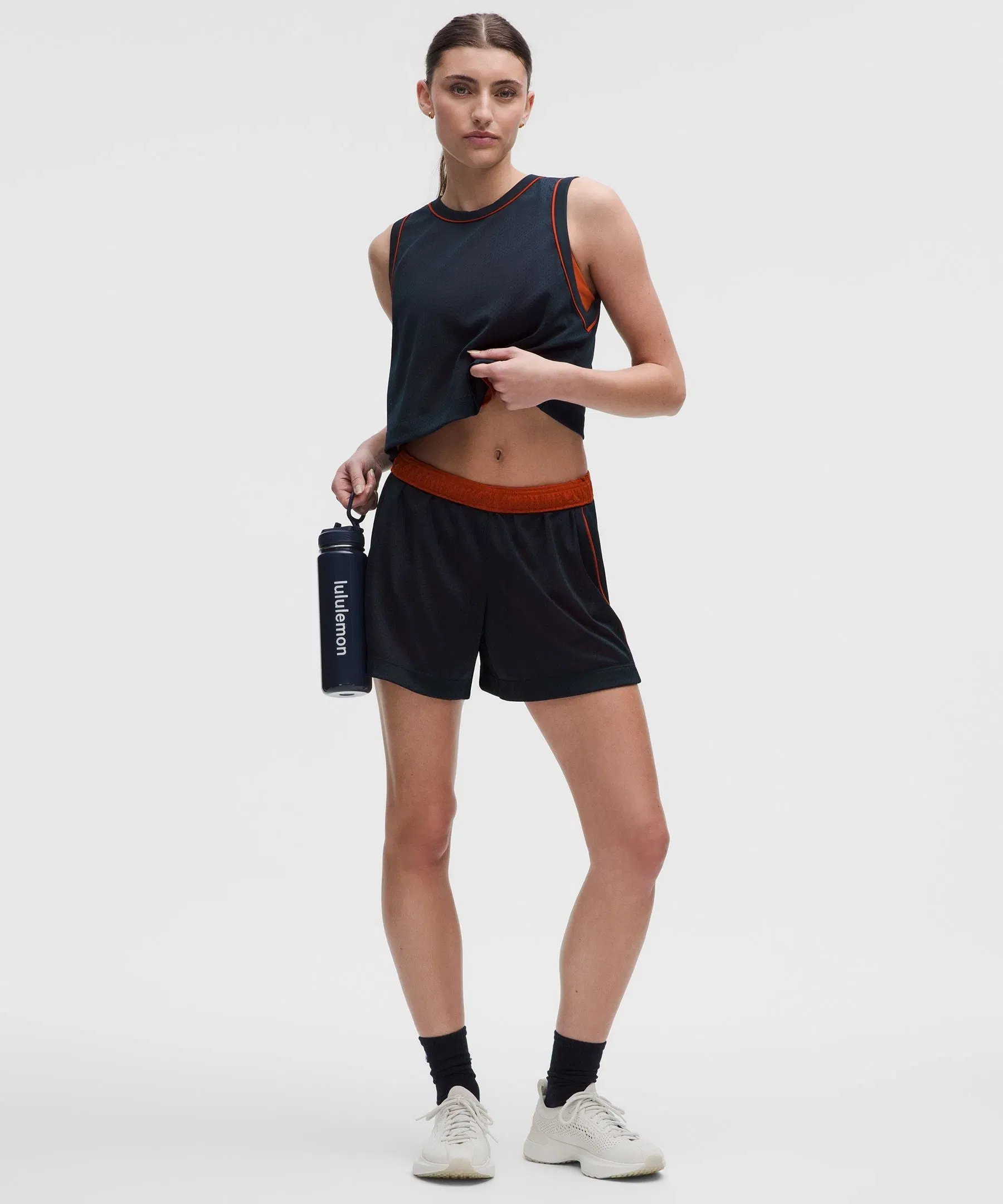 Lululemon Women's Double-Layered Mesh Mid-Rise Shorts 5"