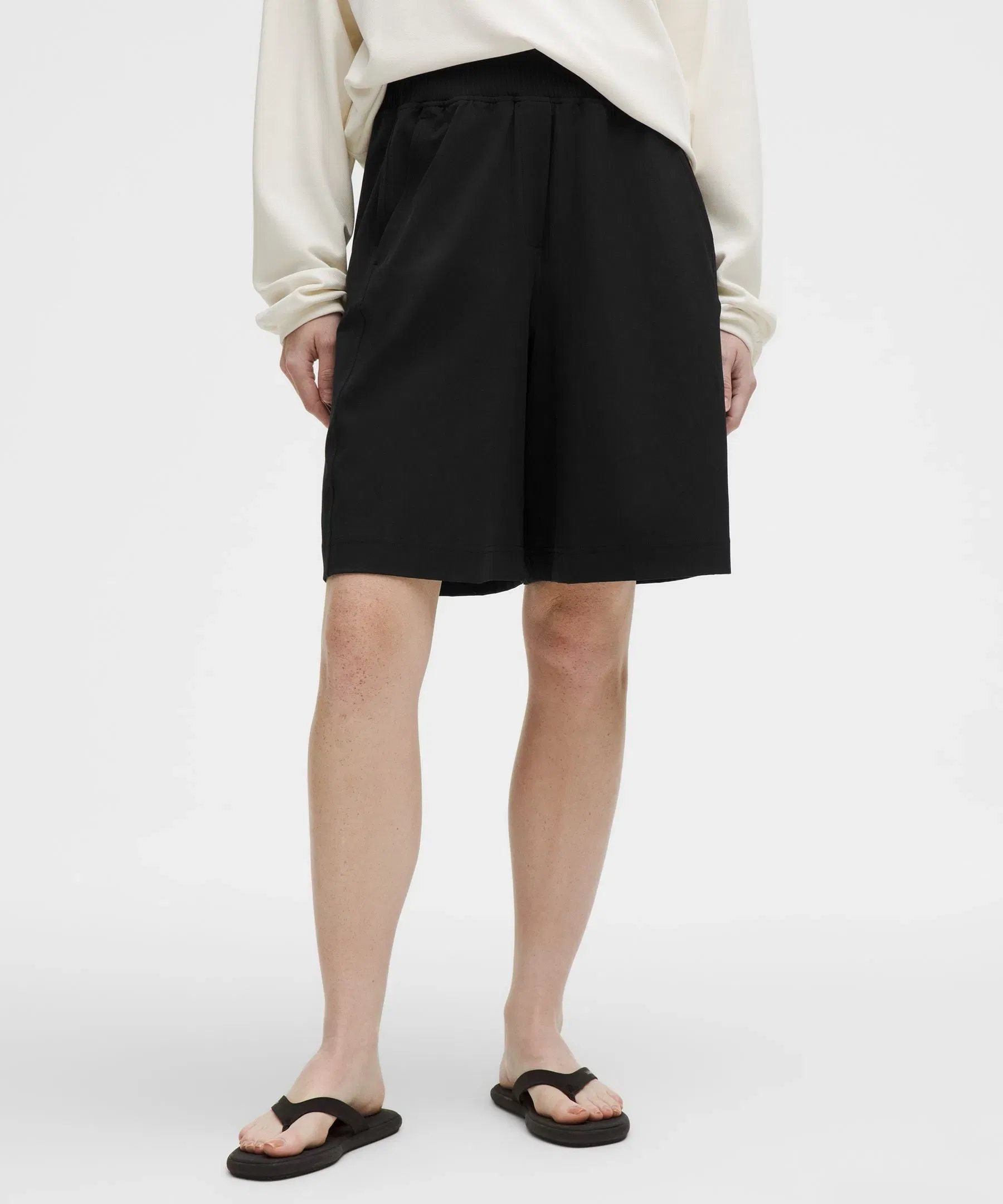 Lululemon Women's Stretch Woven Ruffle-Waist High-Rise Shorts 9"