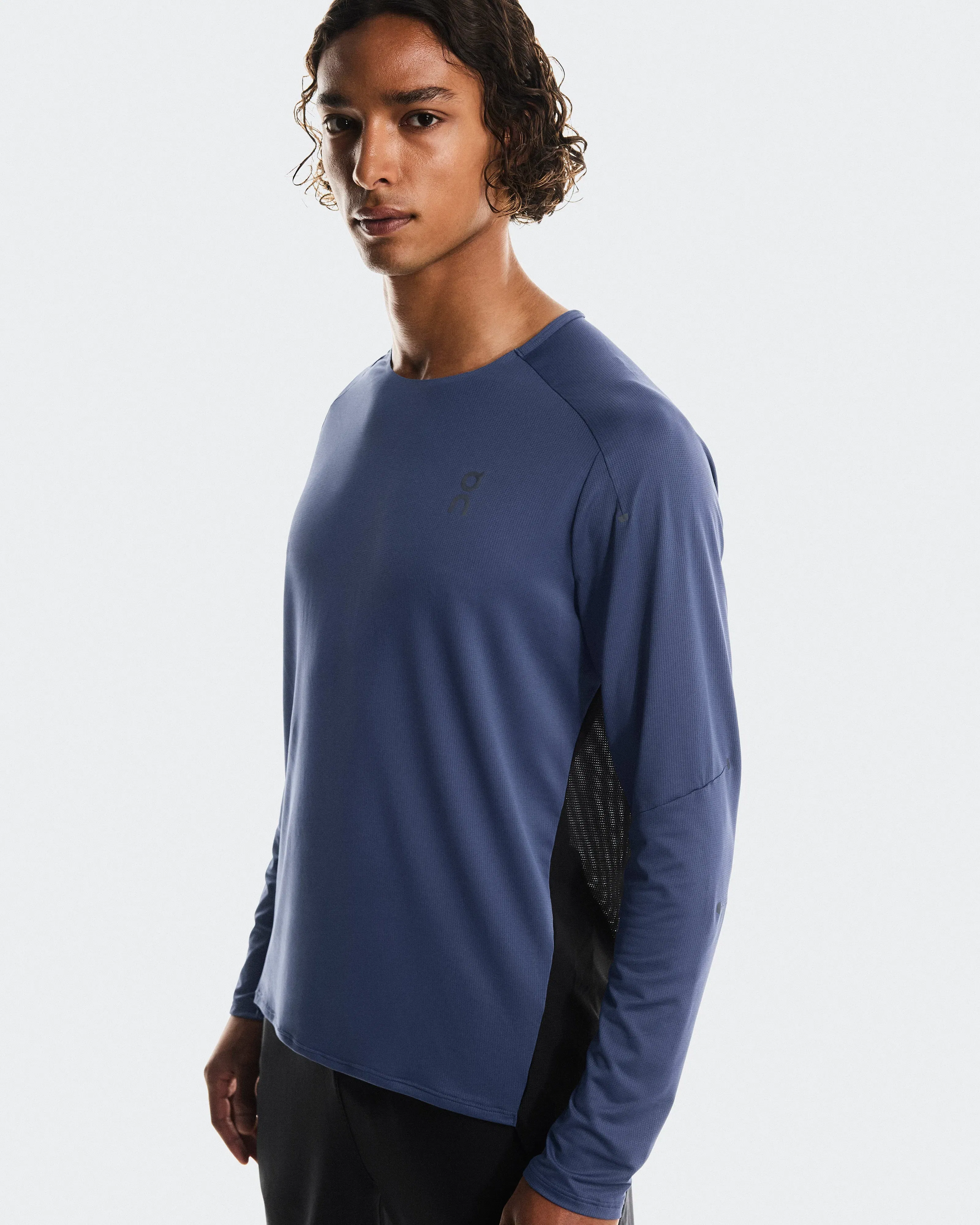 On Performance Long-T Acai Black