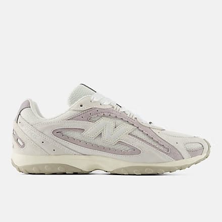 New Balance 204L Navy Salt Watre